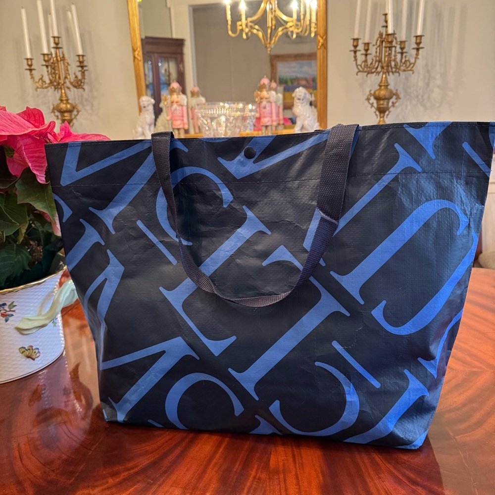 NEW J. McLaughlin XL Blue Logo Reusable Shopper Tote Travel Bag
